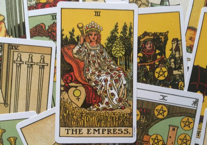 Ý nghĩa lá bài The Empress trong bộ Tarot