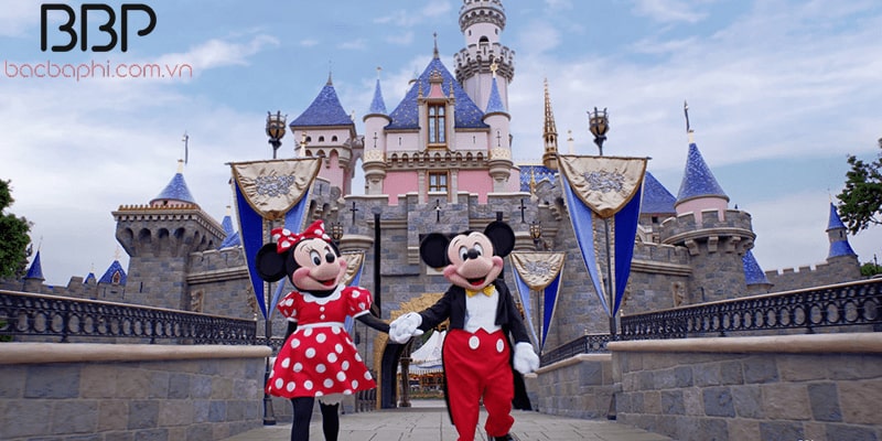 Disneyland Resort tại quận Cam